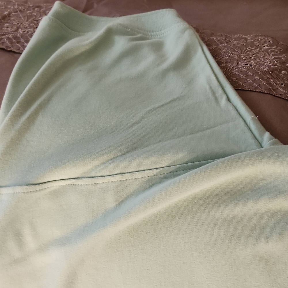 NWT PETERBROUGH ROW TOP - Picture 4 of 8